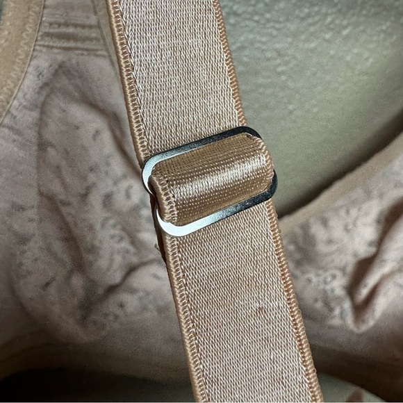 Wacoal Halo wireless Lace Adjustable Strap Soft Cup Bra 36D - Picture 9 of 11